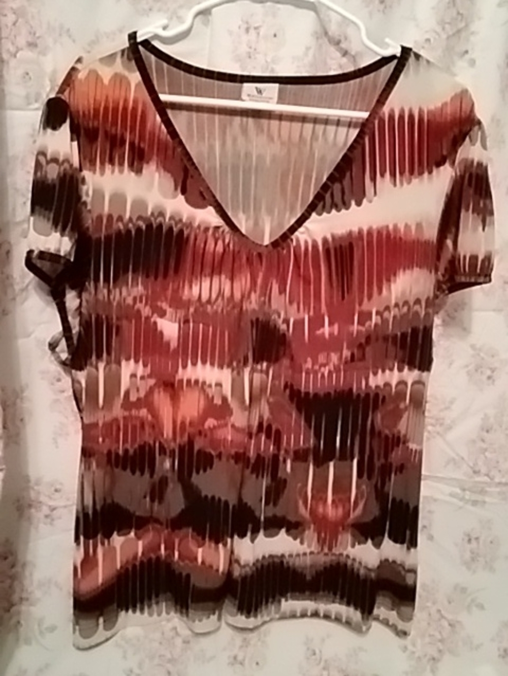 Women’s V-Neck Short Sleeve Top in Brown Multi by